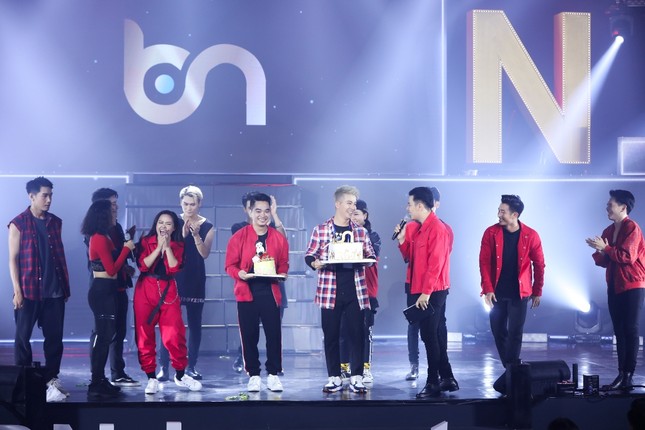 Sao Việt trình diễn hết mình trong liveshow kỷ niệm của vũ đoàn Bước Nhảy ảnh 4