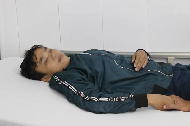 Công an vào cuộc vụ nam sinh bị hơn 20 bạn đánh hội đồng tại trường ảnh 2