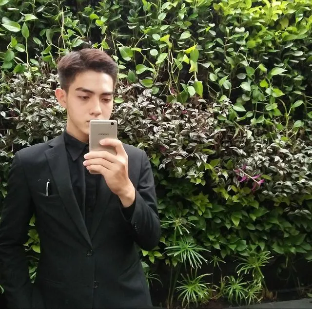 “Hot boy bàn bên” ĐH Tôn Đức Thắng khiến dân mạng rần rần tìm kiếm ảnh 7