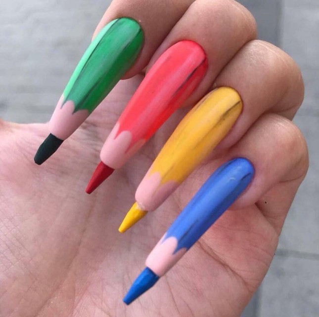 Những bộ nail độc đáo này chắc chắn sẽ giúp bạn chiếm trọn tâm điểm ảnh 3