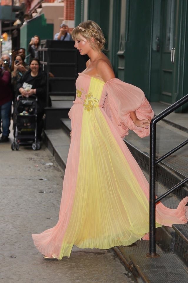 Taylor Swift lộng lẫy như công chúa trong đêm gala "The 2019 TIME 100" ảnh 3