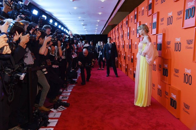 Taylor Swift lộng lẫy như công chúa trong đêm gala "The 2019 TIME 100" ảnh 6