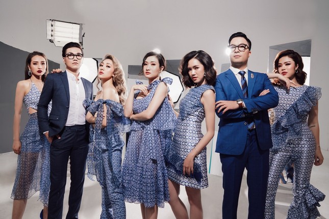 Dàn trai xinh, gái đẹp của kênh VTV6 bất ngờ xuất hiện trong cùng một dự án ảnh kỷ niệm ảnh 1