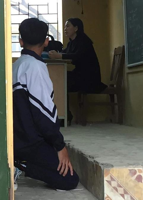 "Tôi bắt học sinh quỳ trước lớp là theo yêu cầu của phụ huynh" ảnh 1
