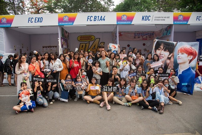 Hà Nội: Giới trẻ "quẩy" cực sung tại lễ hội K-pop Lovers và vòng loại Changwon K-pop World Festival 2019 ảnh 4