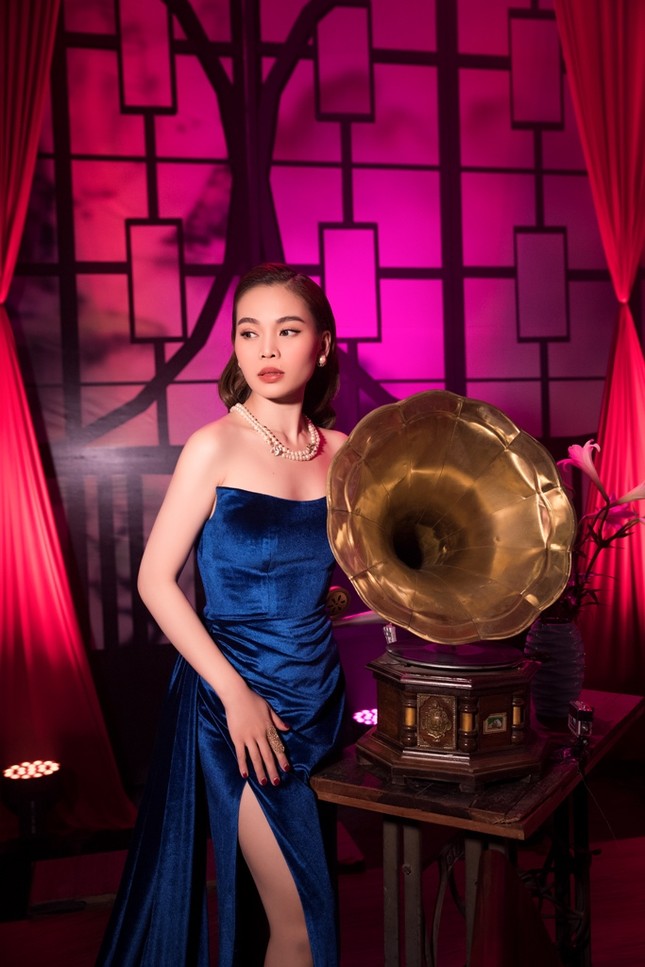 Giang Hồng Ngọc gấy chú ý với vóc dáng thon gọn sau thời gian "ở ẩn" để sinh con ảnh 2