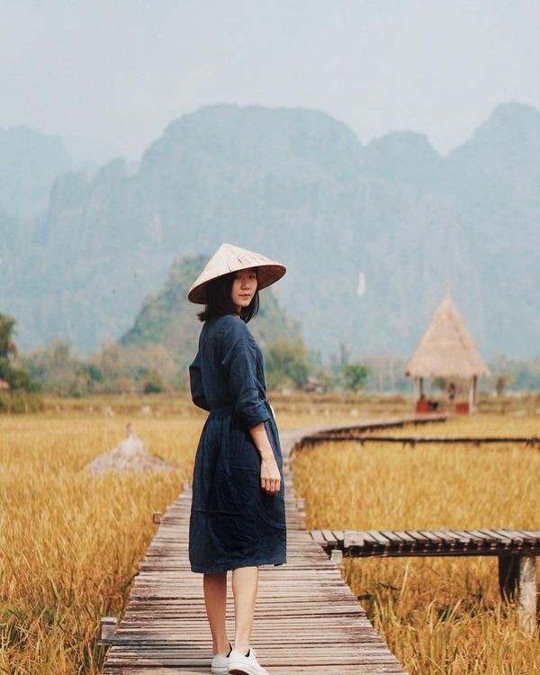 Cây cầu gỗ giữa đồng ruộng xanh rì khiến người ta phải thốt lên: Lào đẹp đến thế này ư? ảnh 16
