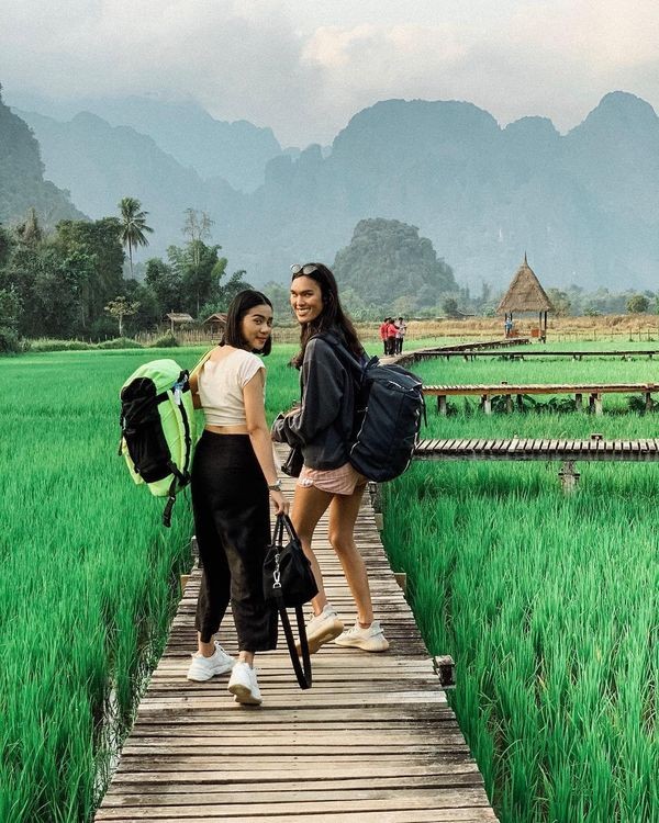 Cây cầu gỗ giữa đồng ruộng xanh rì khiến người ta phải thốt lên: Lào đẹp đến thế này ư? ảnh 24
