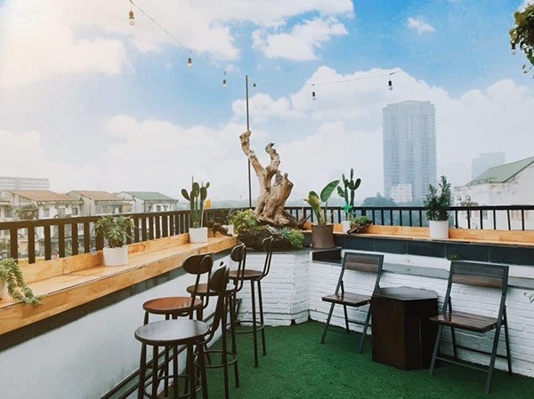 Chẳng cần tốn tiền đến Đà Lạt check-in, "nấc thang lên thiên đường" đã xuất hiện tại Hà Nội ảnh 5