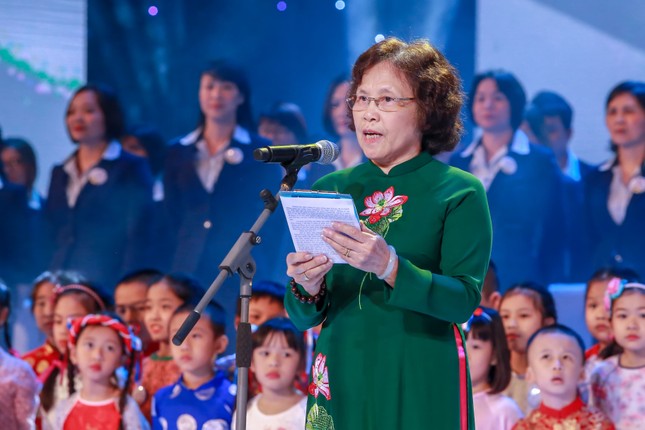 "Hoa tháng 5" - Chương trình đầy ý nghĩa tri ân của tween Đoàn Thị Điểm ảnh 4