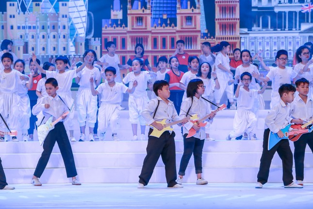 "Hoa tháng 5" - Chương trình đầy ý nghĩa tri ân của tween Đoàn Thị Điểm ảnh 3