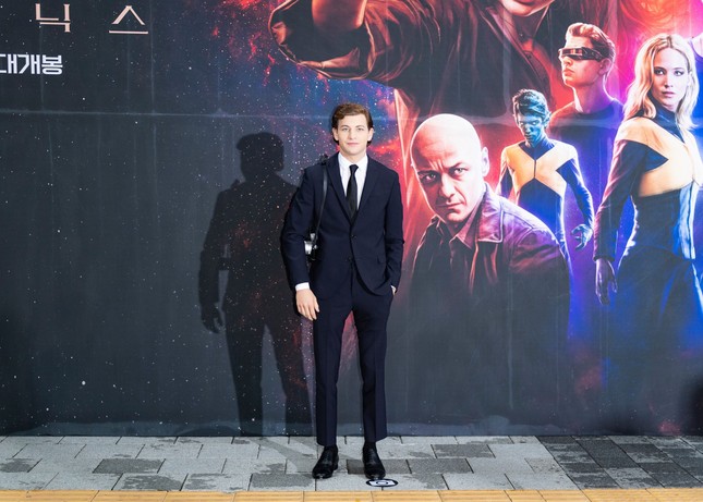 Dàn sao “X-Men: Dark Phoenix” được hàng trăm khán giả chào đón trong fan-meeting ở Hàn Quốc ảnh 8
