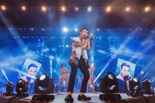 Thông báo "Sky Tour 2019" sắp diễn ra, phải chăng Sơn Tùng sắp trở lại với sản phẩm mới? ảnh 2