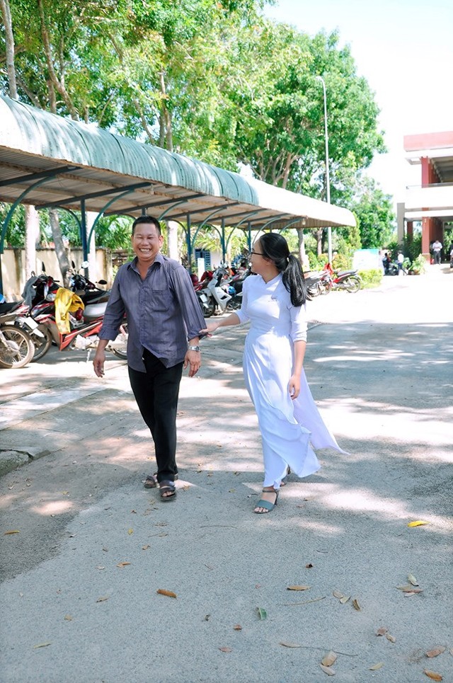 Con gái và ba Dũng "cá viên chiên" khiến người xem rưng rưng ảnh 6