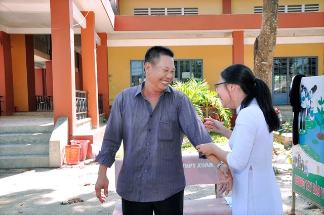 Con gái và ba Dũng "cá viên chiên" khiến người xem rưng rưng ảnh 5