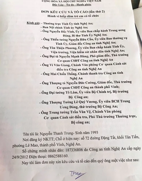 Diễn biến mới nhất vụ bé gái 6 tuổi nghi bị xâm hại ở Nghệ An: Bắt bố bé 6 tuổi ảnh 2
