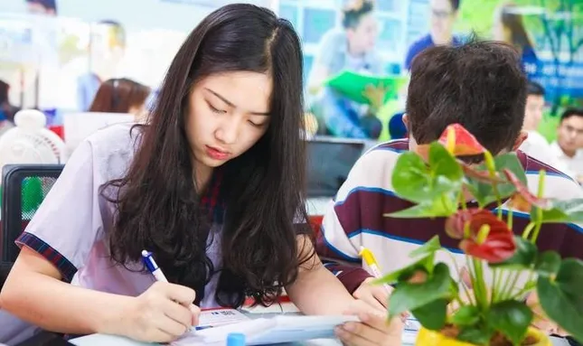 "Đăng ký tín chỉ ở Ngoại thương như cuộc chiến sinh tồn của sinh viên" ảnh 1