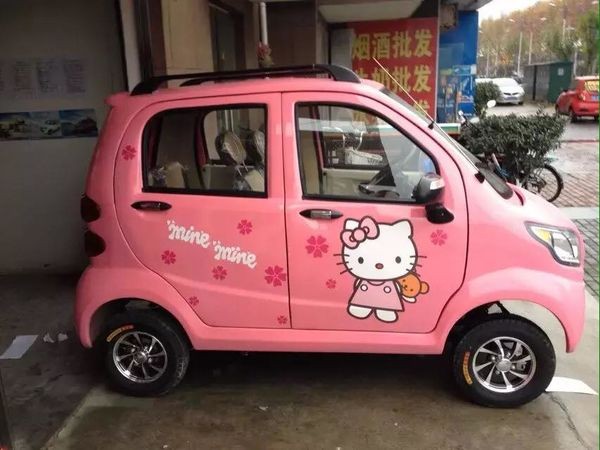 Cộng đồng mạng xôn xao về hình ảnh chiếc ô tô 3 bánh mini giá 50 triệu ở Hà Nội ảnh 2