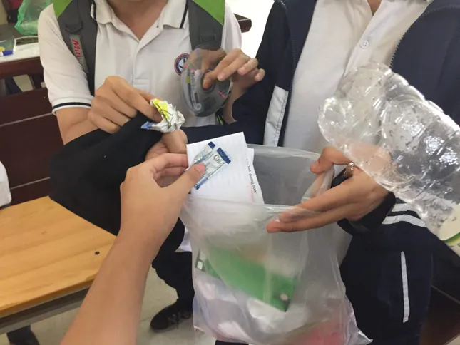Teen THPT Yên Hòa chung tay xây dựng thế giới xanh trong khuôn viên trường học ảnh 3