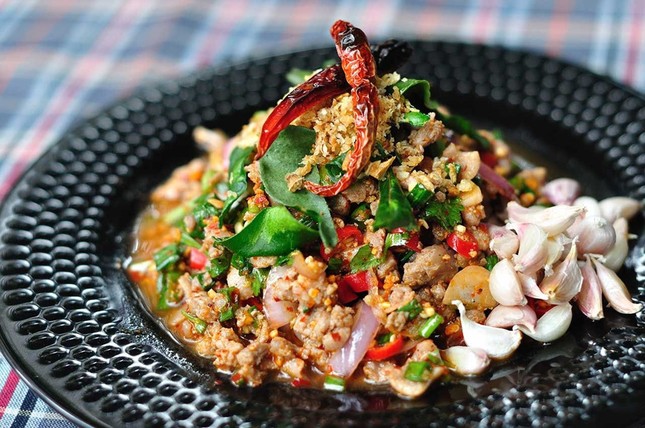 Gỏi bò sống và 6 đặc sản Thái Lan khiến khách nước ngoài sợ hãi ảnh 2