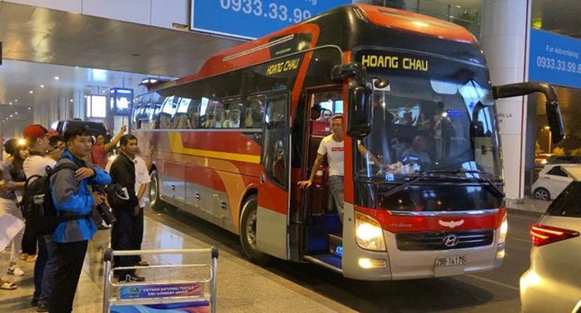 Đội tuyển UAE mệt mỏi tại sân bay trước trận đại chiến với Việt Nam ảnh 9