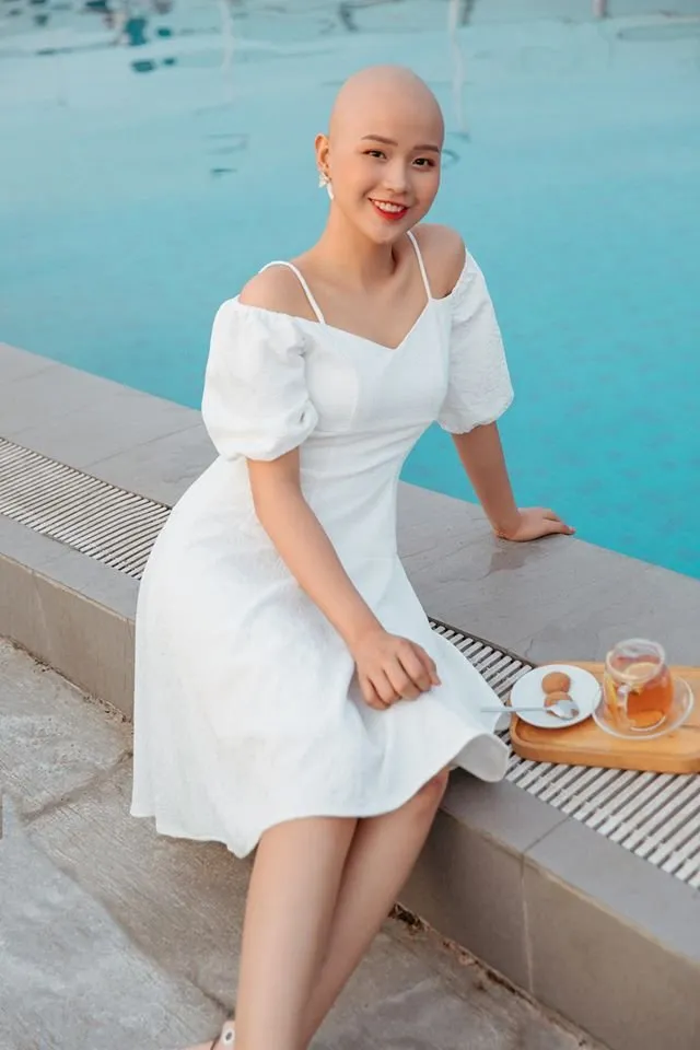 Nữ sinh ĐH Ngoại Thương bị ung thư vú bất ngờ nhận được hoa và thư động viên của Thủ tướng ảnh 3