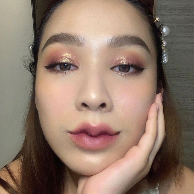 Môi mào gà đón Tết - hot trend kỳ lạ nhưng đi đâu cũng gặp trên mạng ảnh 4