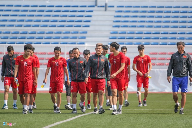 HLV Park trao đổi với Tiến Dũng trước bán kết SEA Games ảnh 2