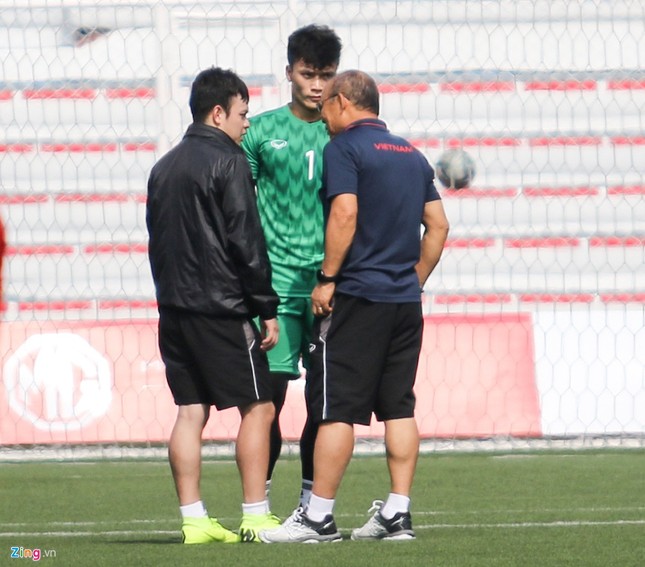 HLV Park trao đổi với Tiến Dũng trước bán kết SEA Games ảnh 3