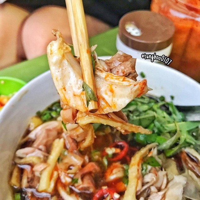 Tối muộn mà đói bụng thì thử ngay phở chấm magi chua ngọt độc lạ ở chợ Đồng Xuân ảnh 4