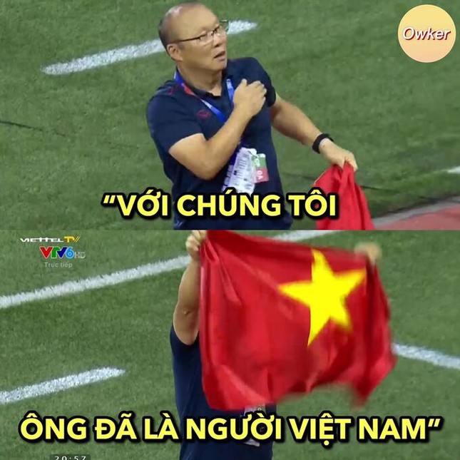 Chiếc thẻ đỏ của thầy Park trở thành cảm hứng chế ảnh ảnh 10