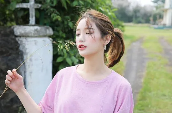 Những cách "chữa cháy" mái tóc bết dính trong ngày Đông lạnh ảnh 9