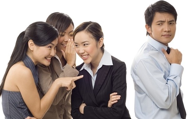 Trắc nghiệm vui: Đồng nghiệp/bạn học nhận xét, bàn tán gì về bạn? ảnh 1