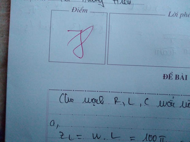 Cô học trò hoang mang khi nhận lại bài kiểm tra, chẳng biết cô giáo chấm 7 hay 8 điểm? ảnh 1