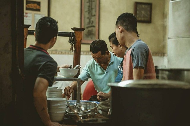 6 hàng phở ở phố cổ Hà Nội xuất hiện trên tạp chí nước ngoài ảnh 4
