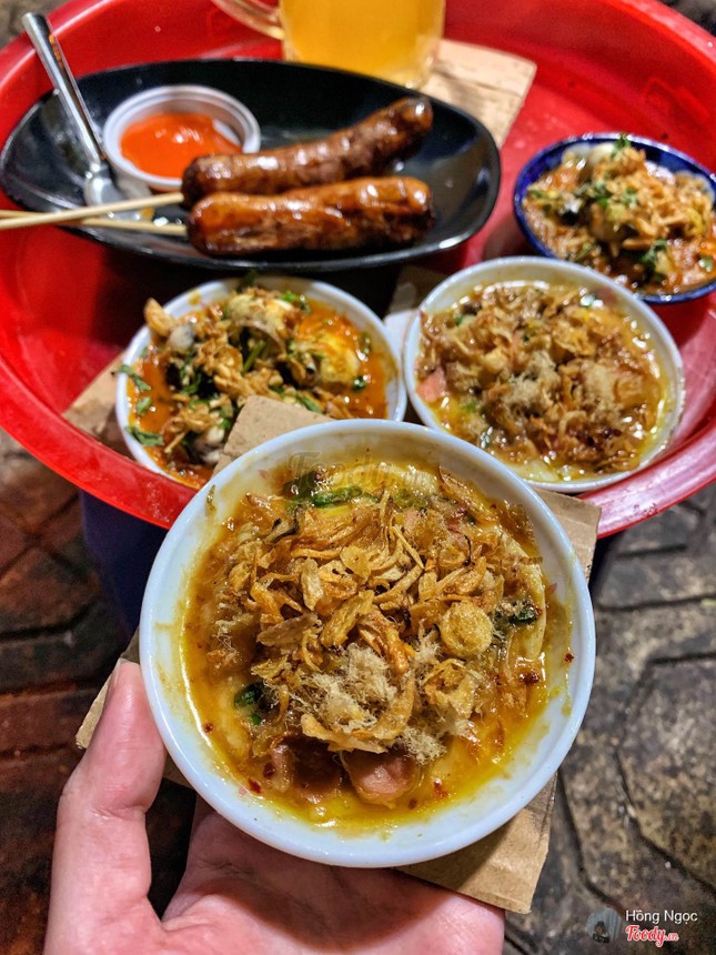 Sau bánh mỳ nướng muối ớt, trứng cút lộn nướng muối ớt cũng được săn lùng mùa Đông này ảnh 4