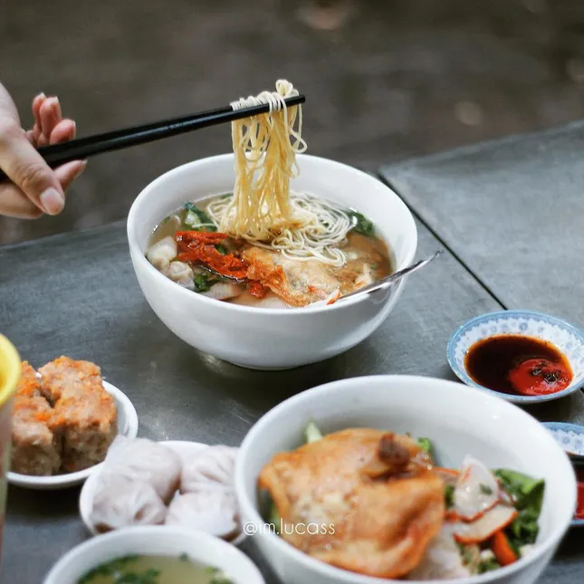 Ghé thăm 5 quán mì lạ vị thu hút tín đồ ẩm thực ở TP.HCM ảnh 4