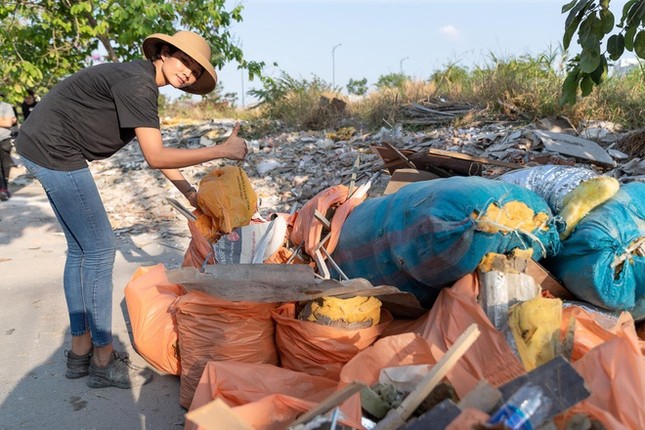 Đập hộp, dọn rác, khoe ảnh 10 năm và các thử thách nổi bật năm 2019 ảnh 4