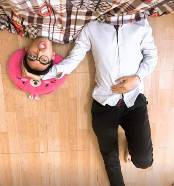 Bữa tiệc tất niên với trào lưu "giấu đầu hở đuôi" của các bạn teen ảnh 1