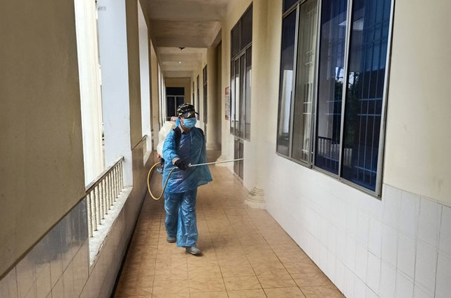 Trước diễn biến phức tạp của dịch corona, 2 ngôi trường đẹp nhất Đà Lạt tạm ngưng đón khách tham quan ảnh 1