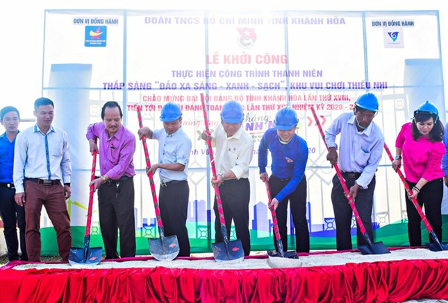 Tháng Thanh niên 2020: Khởi công công trình thắp sáng "Đảo xa sáng - xanh - sạch" ảnh 1