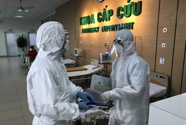 Cô gái mắc Covid-19 vừa được phát hiện ở Hà Nội không tham gia khai trương Uniqlo ảnh 1