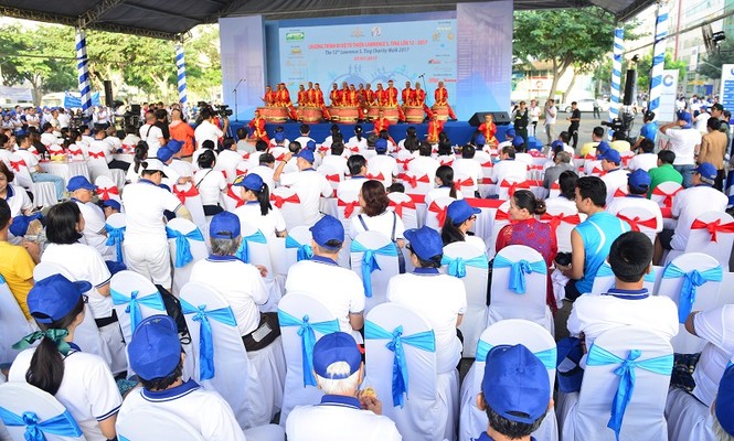Đi bộ Phú Mỹ Hưng - ảnh 1