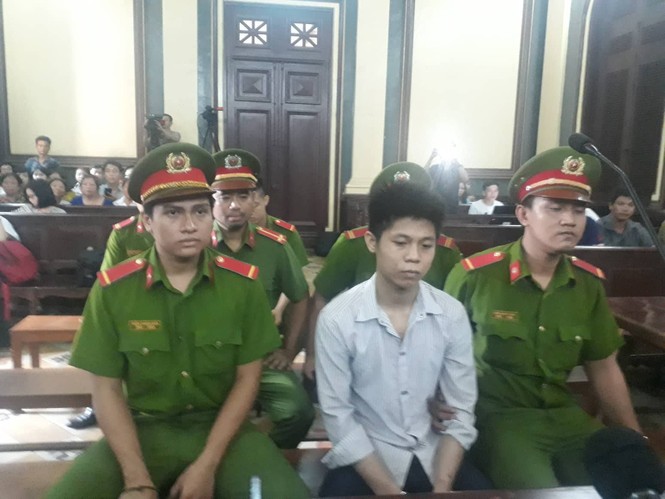 Kẻ làm công khai đâm 5 người gần 60 nhát dao vì bị bà chủ... chửi thề? - ảnh 3