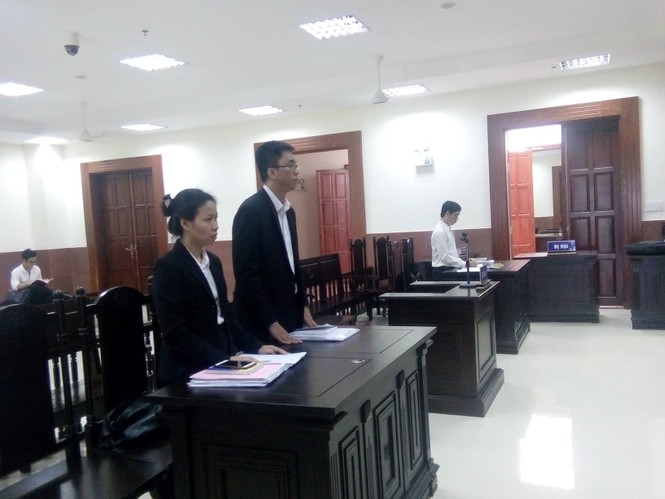 Thua kiện, bà Lê Hoàng Diệp Thảo phải trả con dấu cho Trung Nguyên - ảnh 1