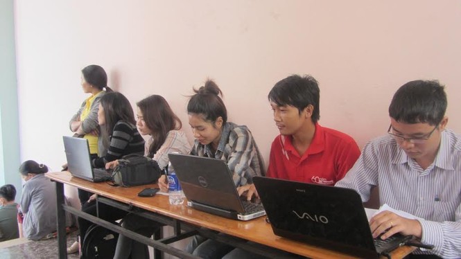 Hai bảo mẫu hành hạ trẻ em cùng lĩnh 3 năm tù - ảnh 11
