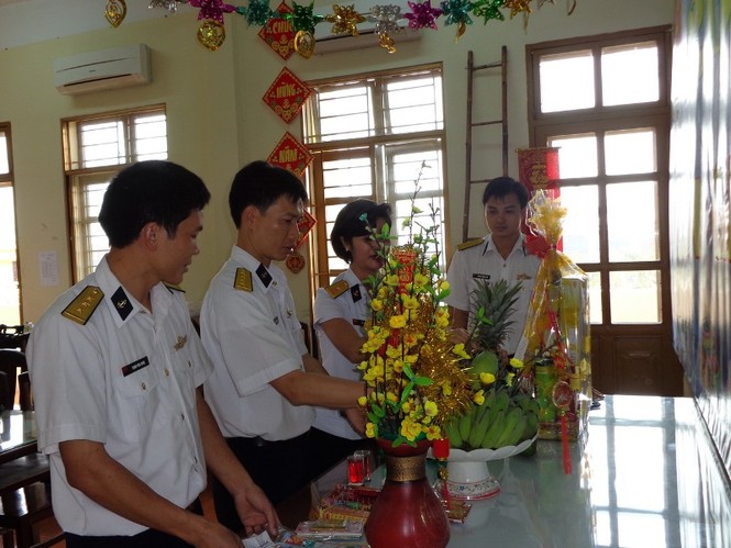 Lữ đoàn tàu không số đón xuân - ảnh 4