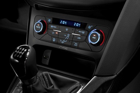 Ford Focus 2015 có những điểm mới nào? - ảnh 18