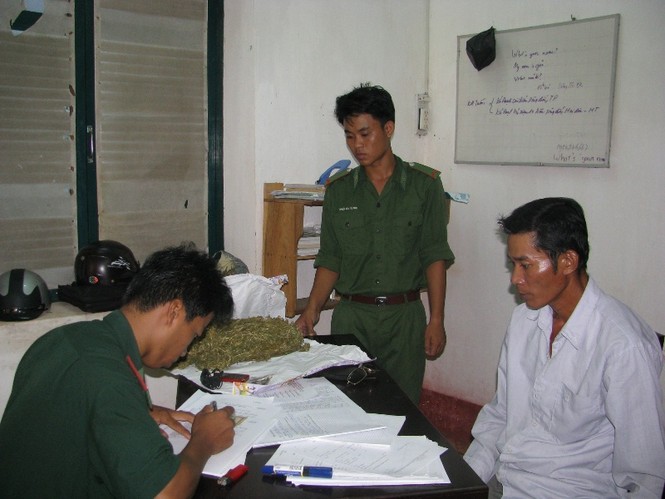 Biên phòng An Giang trấn áp tội phạm vùng biên - ảnh 10