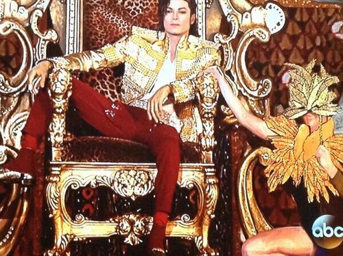 Michael Jackson “sống lại” tại Billboard 2014 - ảnh 1